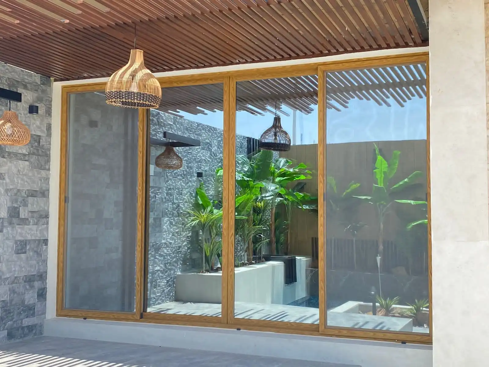 أبواب ألمنيوم